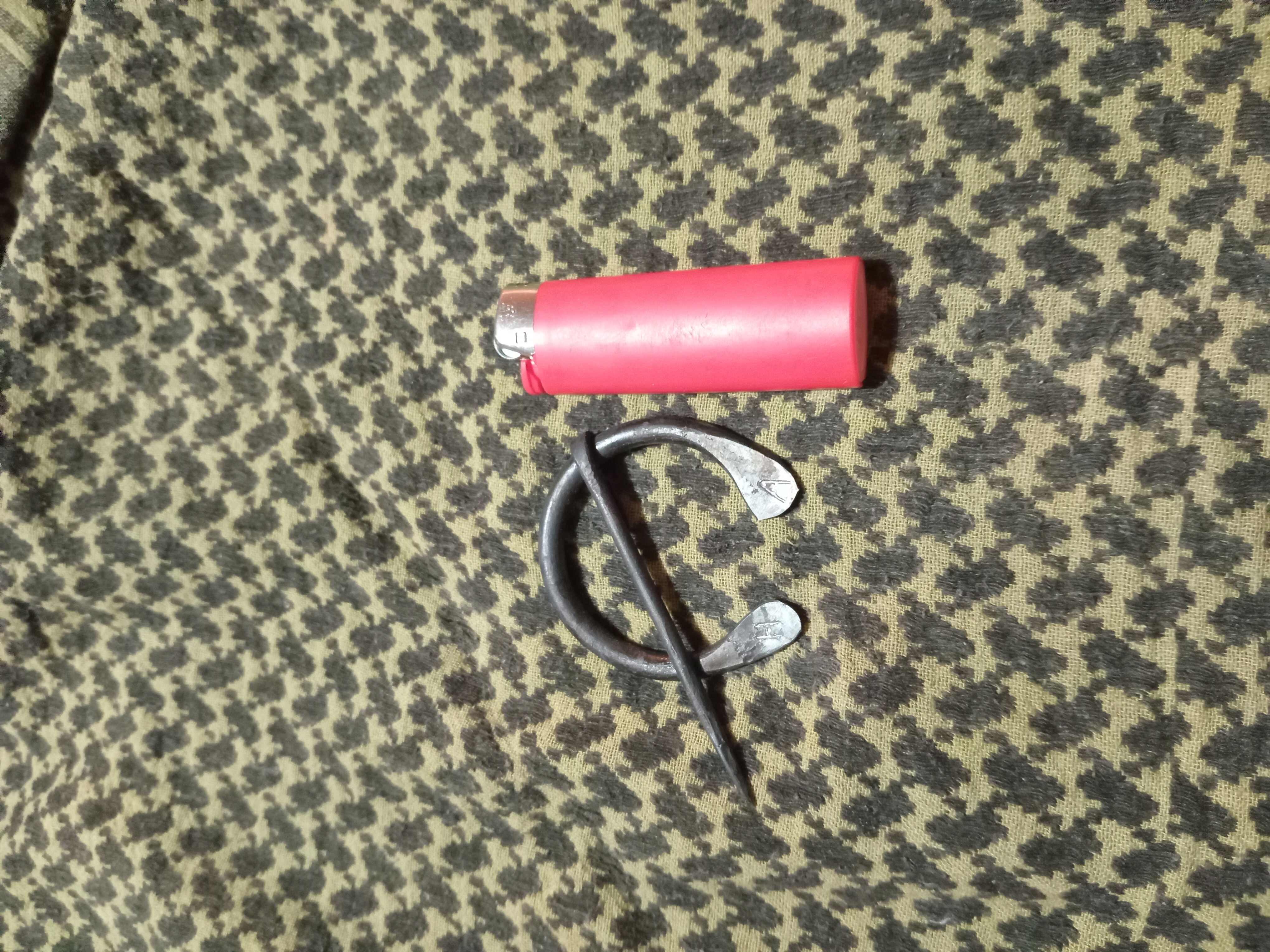 Design is based on historic examples with a couple of extras iv found handy, used traditionally to close and hold the cloak/blanket in place but have many extra uses (Awl, stitcher, push stabber, pot hanger, and as many more as you can imagine). 